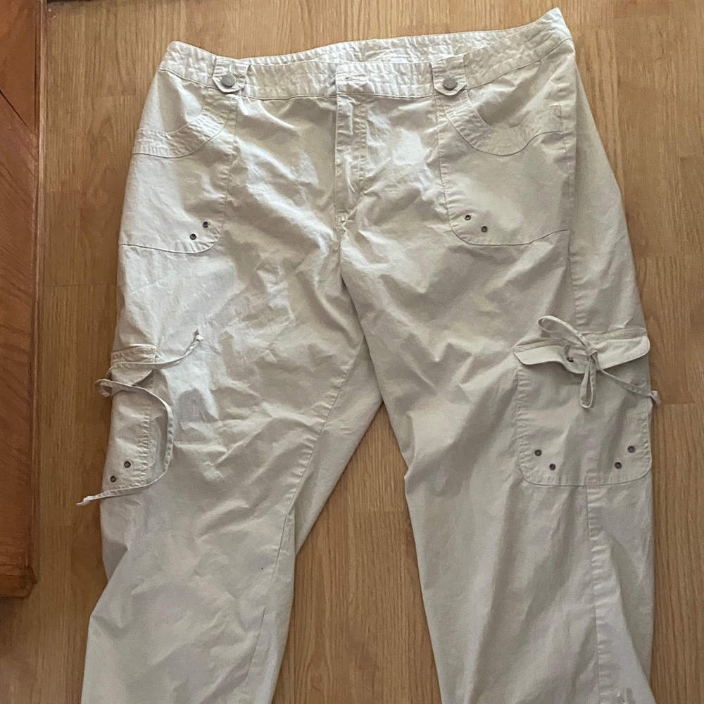 Preowned women’s Venezia Cargo Pants - Cream 20 plus
